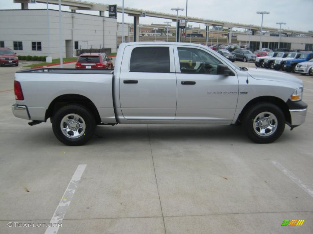 2011 Ram 1500 ST Crew Cab 4x4 - Bright Silver Metallic / Dark Slate Gray/Medium Graystone photo #6