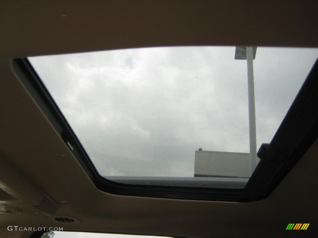 2011 Acadia Denali - White Diamond Tintcoat / Cashmere photo #14