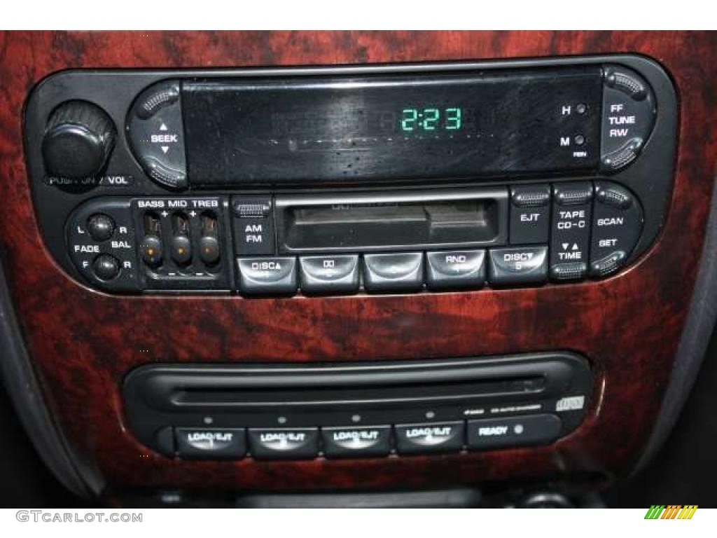 2000 Chrysler Concorde LXi Controls Photo #48237978