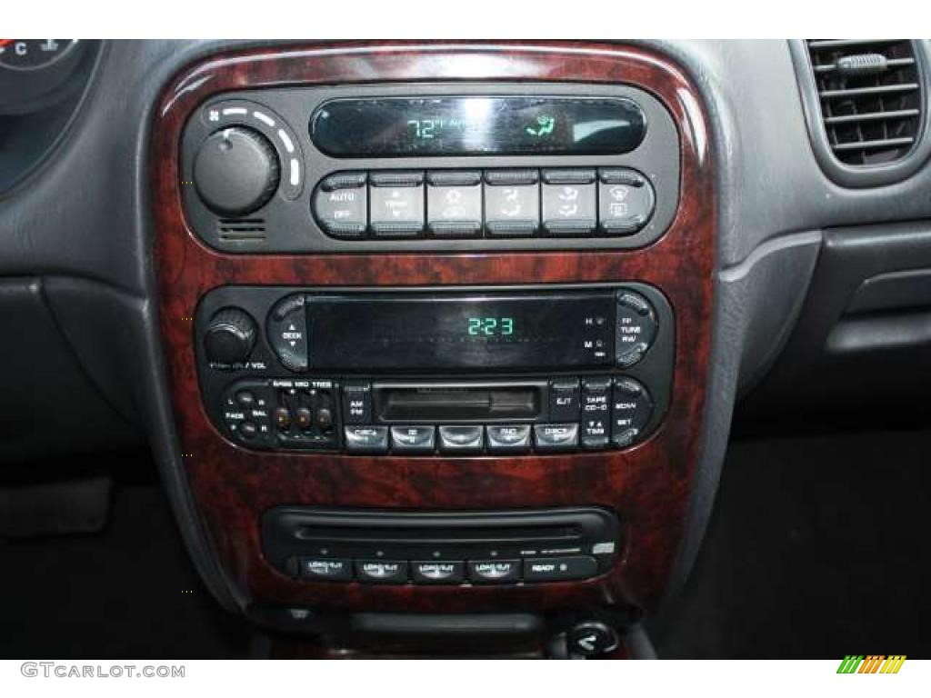 2000 Chrysler Concorde LXi Controls Photo #48237999