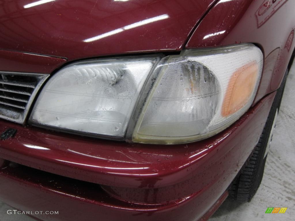 2004 Silhouette GL - Sport Red / Beige photo #11