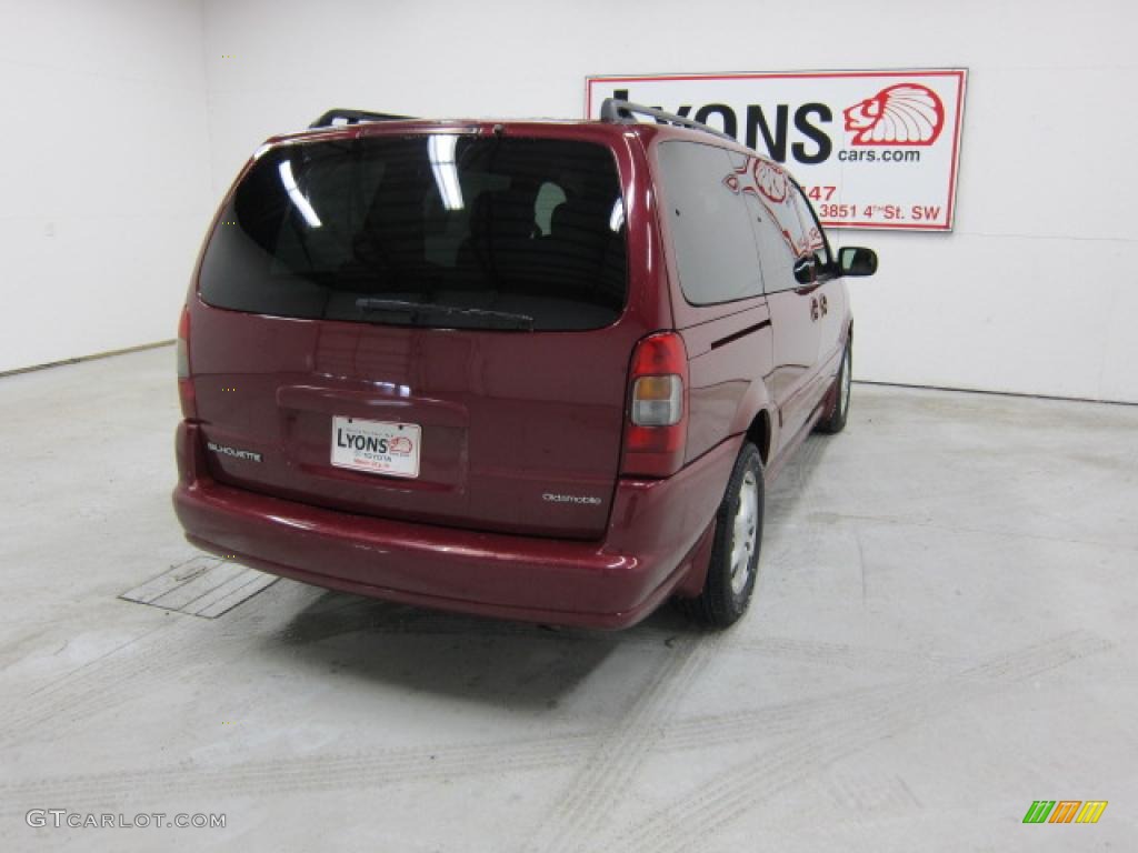 2004 Silhouette GL - Sport Red / Beige photo #16