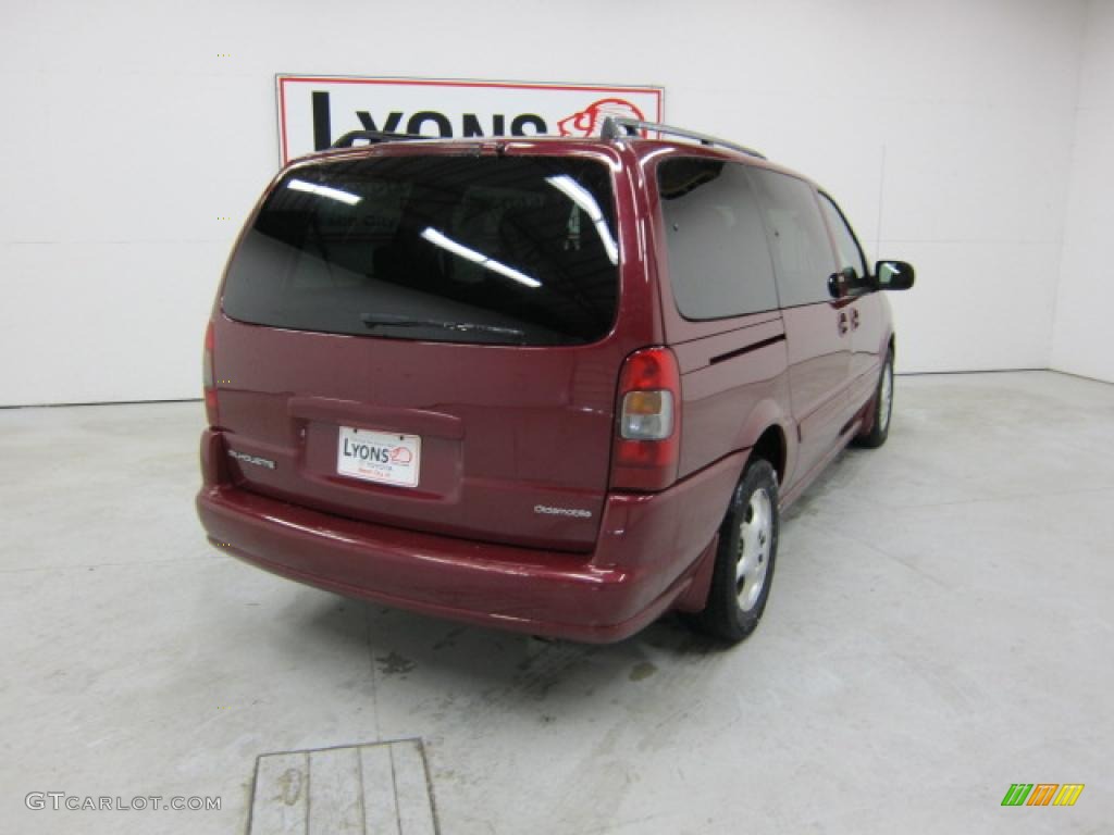 2004 Silhouette GL - Sport Red / Beige photo #17