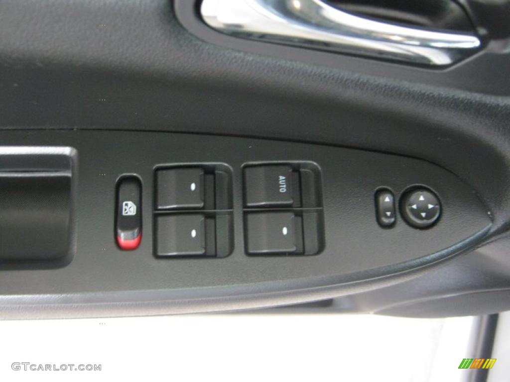 2010 Impala LS - Silver Ice Metallic / Gray photo #16