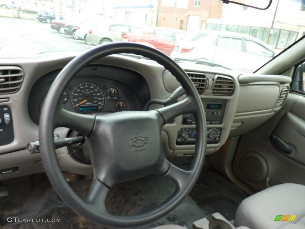2003 Chevrolet S10 LS Regular Cab Graphite Steering Wheel Photo #48239568