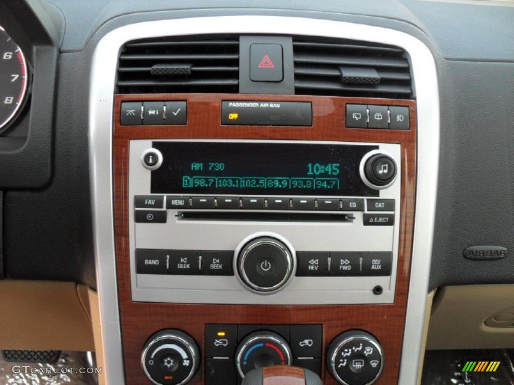 2009 Chevrolet Equinox LT Controls Photo #48240957