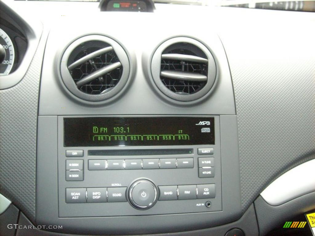 2011 Aveo LT Sedan - Medium Gray / Charcoal photo #10