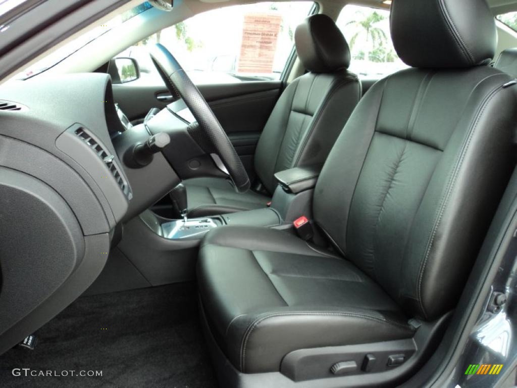 Charcoal Interior 2009 Nissan Altima 3.5 SE Photo #48244383
