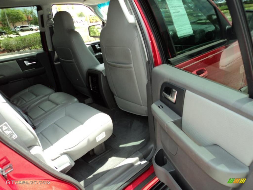2003 Expedition XLT - Laser Red Tinted Metallic / Flint Grey photo #23