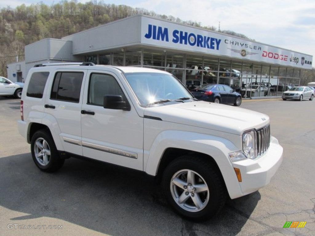 Stone White Jeep Liberty