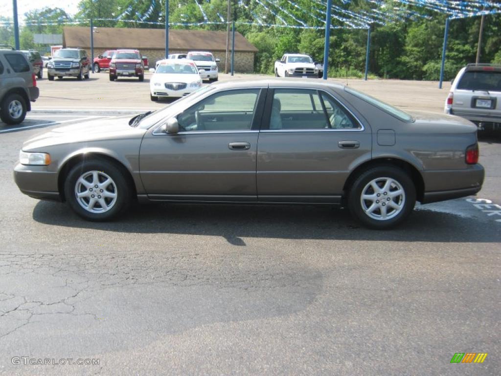 2002 Seville SLS - Dark Bronzemist Metallic / Neutral Shale photo #2