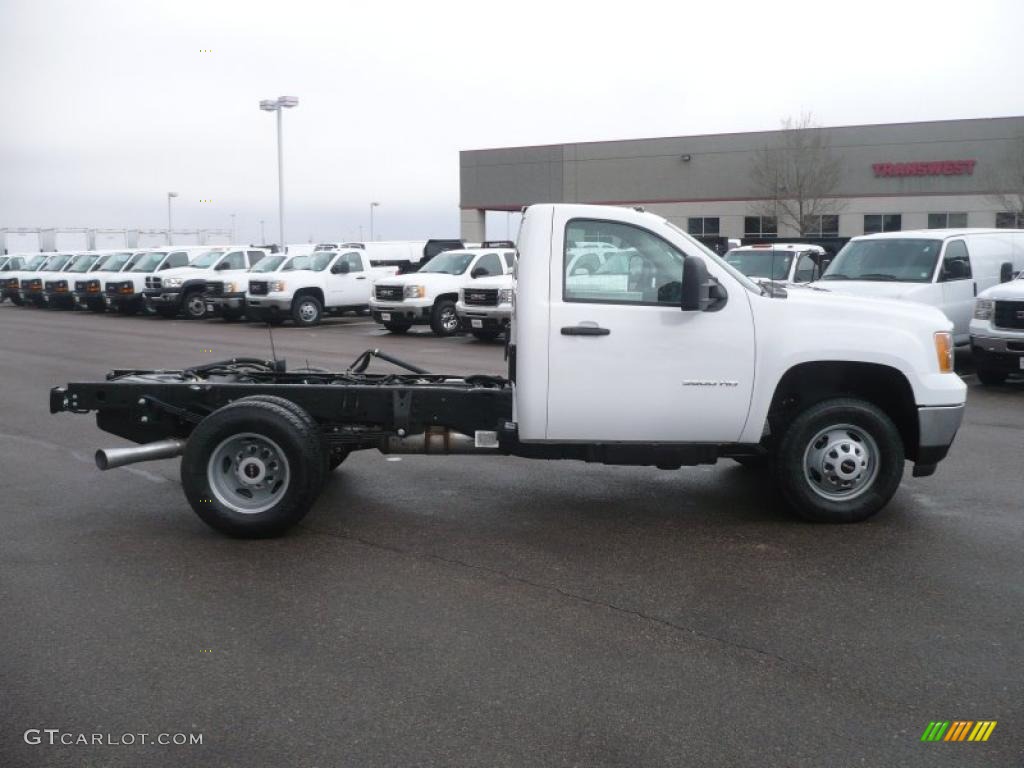 Summit White 2011 GMC Sierra 3500HD Work Truck Regular Cab 4x4 Chassis Exterior Photo #48248139