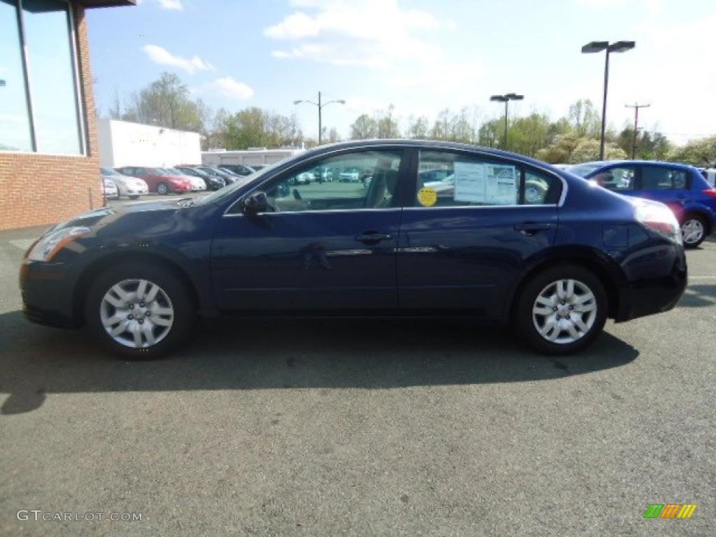 2010 Altima 2.5 S - Navy Blue / Blond photo #2