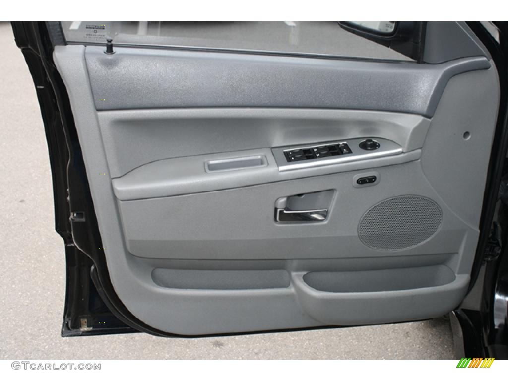 2006 Jeep Grand Cherokee SRT8 Medium Slate Gray Door Panel Photo #48249669