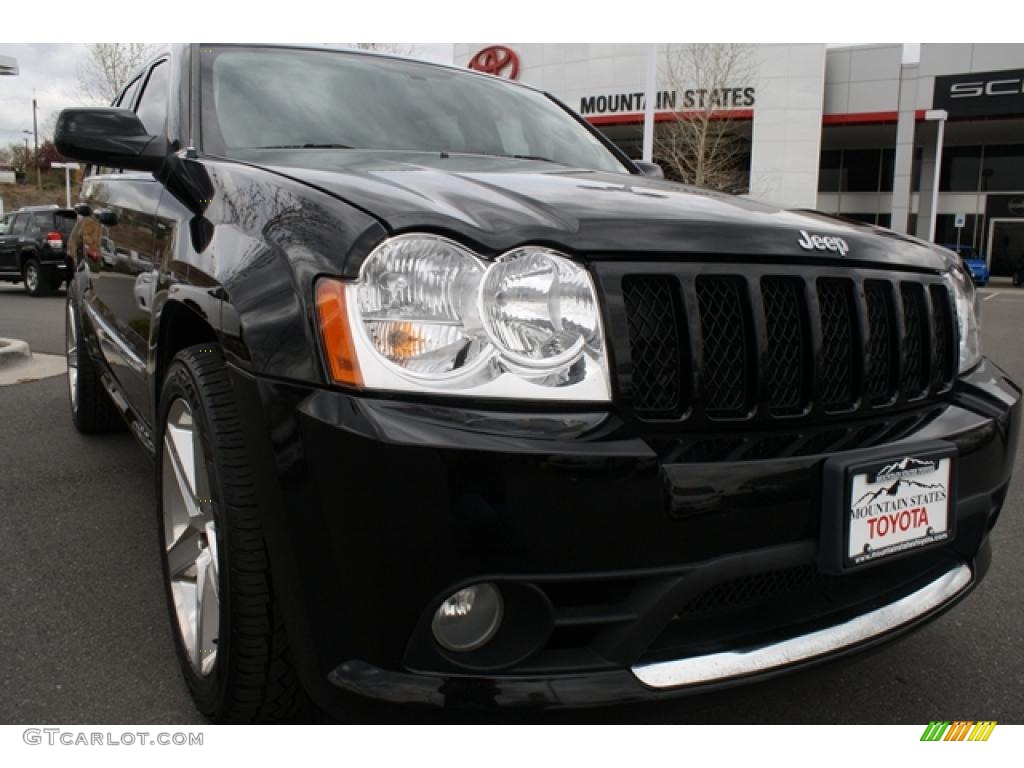 2006 Grand Cherokee SRT8 - Black / Medium Slate Gray photo #29