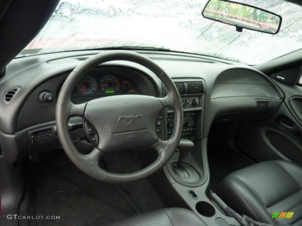 2004 Ford Mustang GT Coupe Dark Charcoal Dashboard Photo #48250818