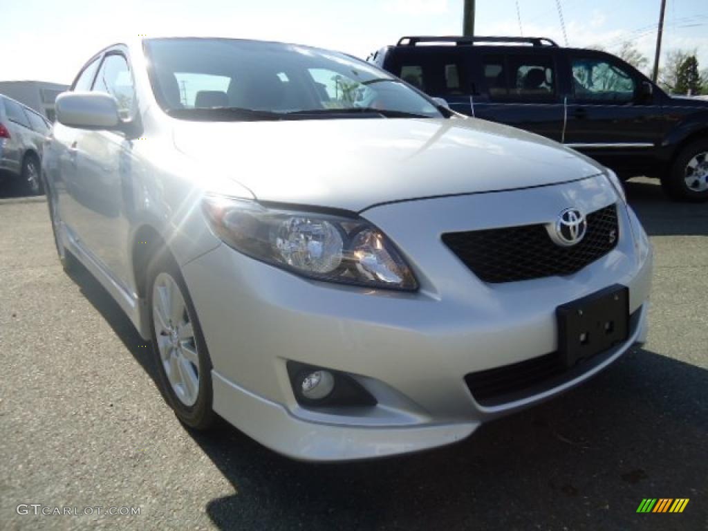 2009 Corolla  - Classic Silver Metallic / Dark Charcoal photo #1