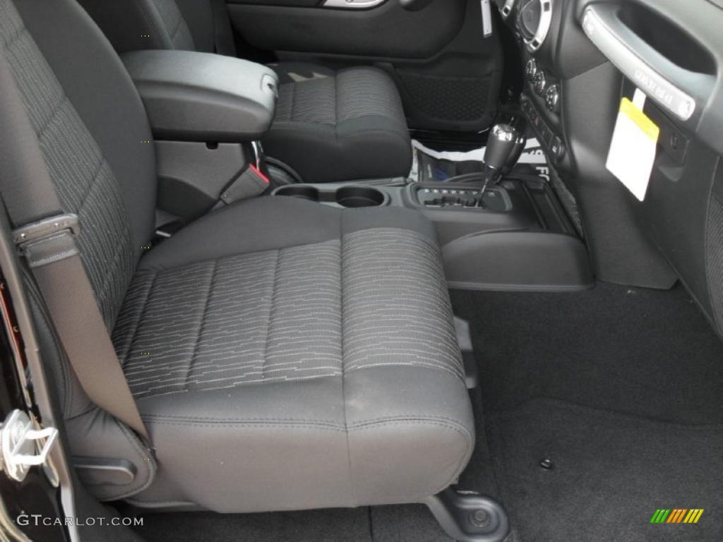 Black Interior 2011 Jeep Wrangler Unlimited Rubicon 4x4 Photo #48252972