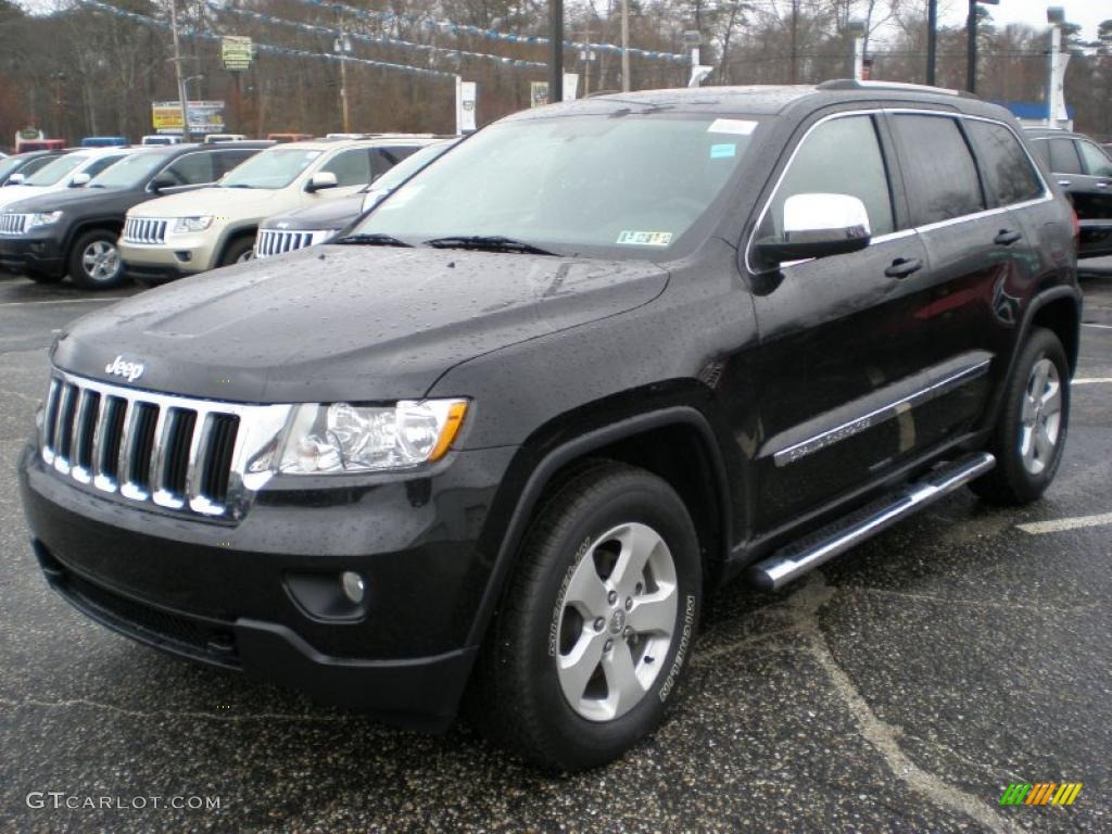 2011 Grand Cherokee Laredo X Package 4x4 - Brilliant Black Crystal Pearl / Black photo #1