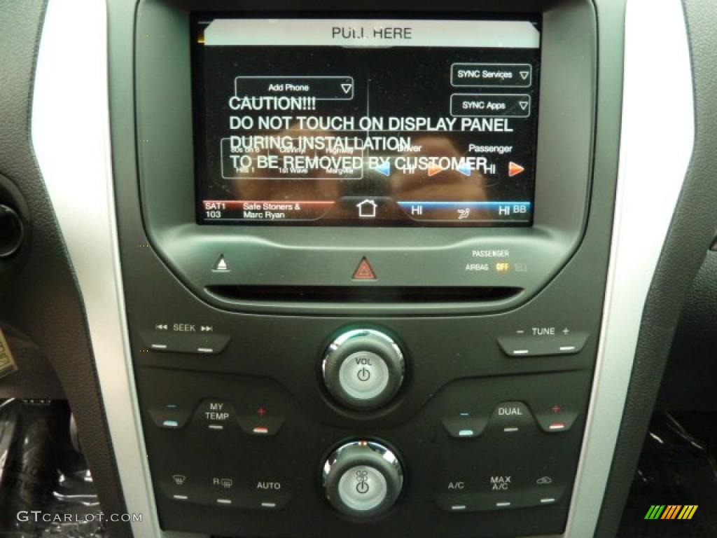 2011 Ford Explorer XLT Controls Photo #48253482