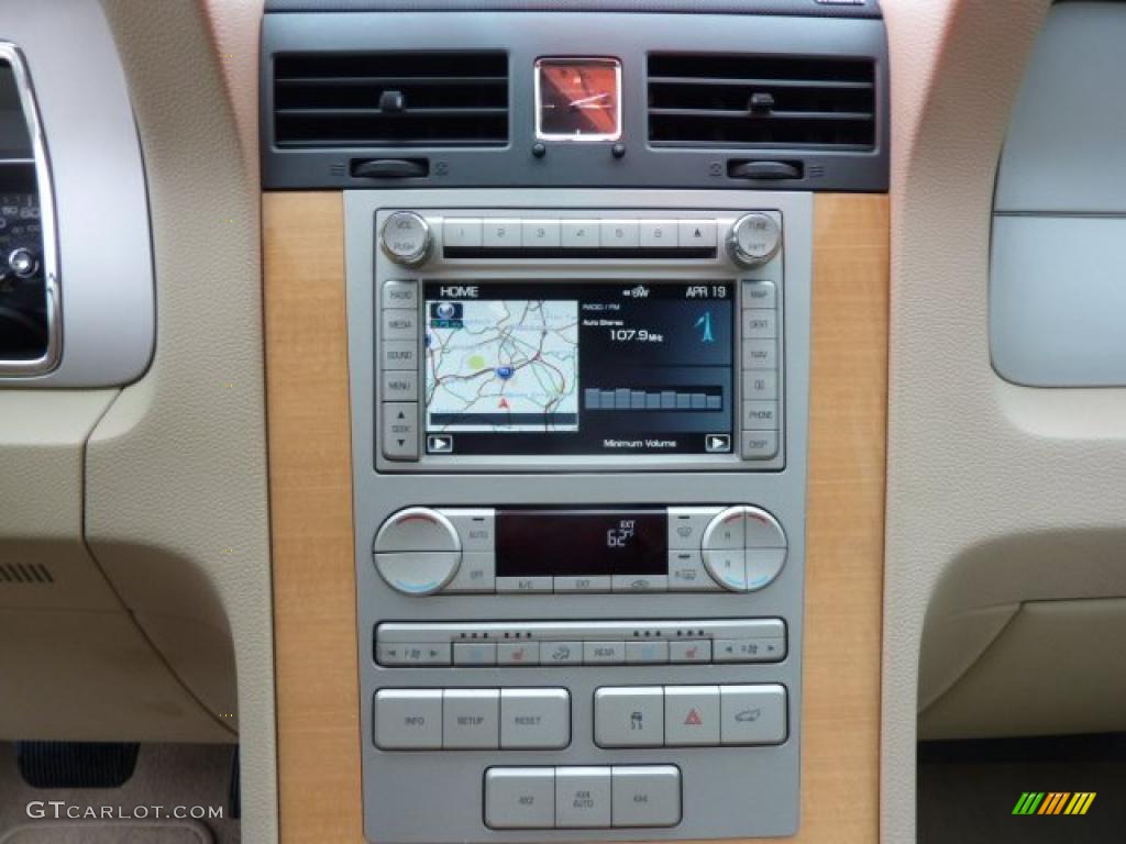 2009 Lincoln Navigator 4x4 Controls Photos