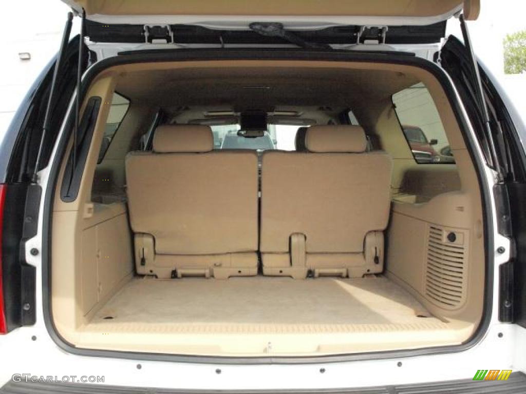 2008 GMC Yukon XL SLT 4x4 Trunk Photo #48255975