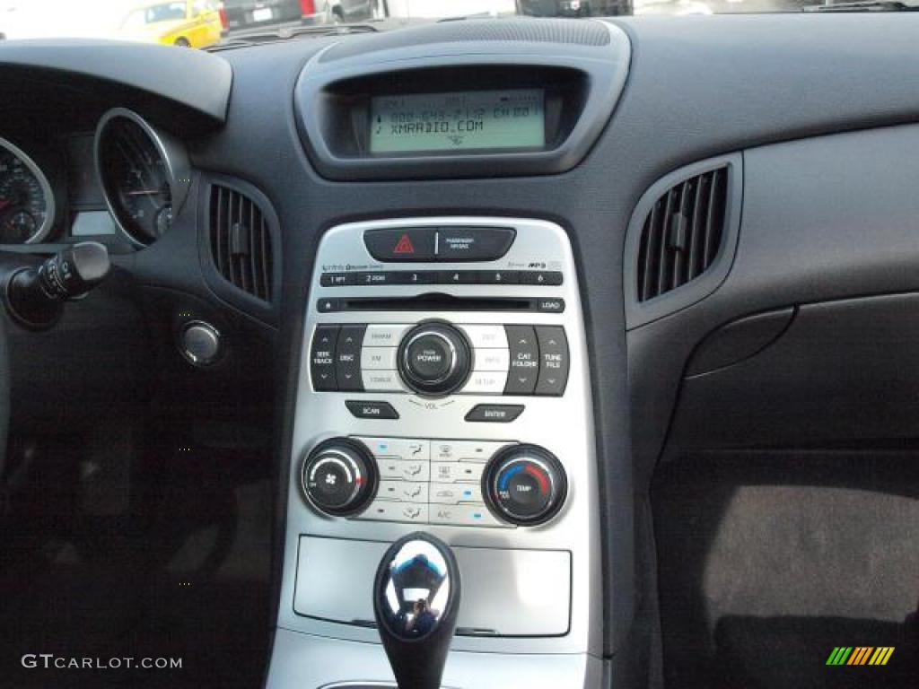 2010 Hyundai Genesis Coupe 2.0T Controls Photo #48256323