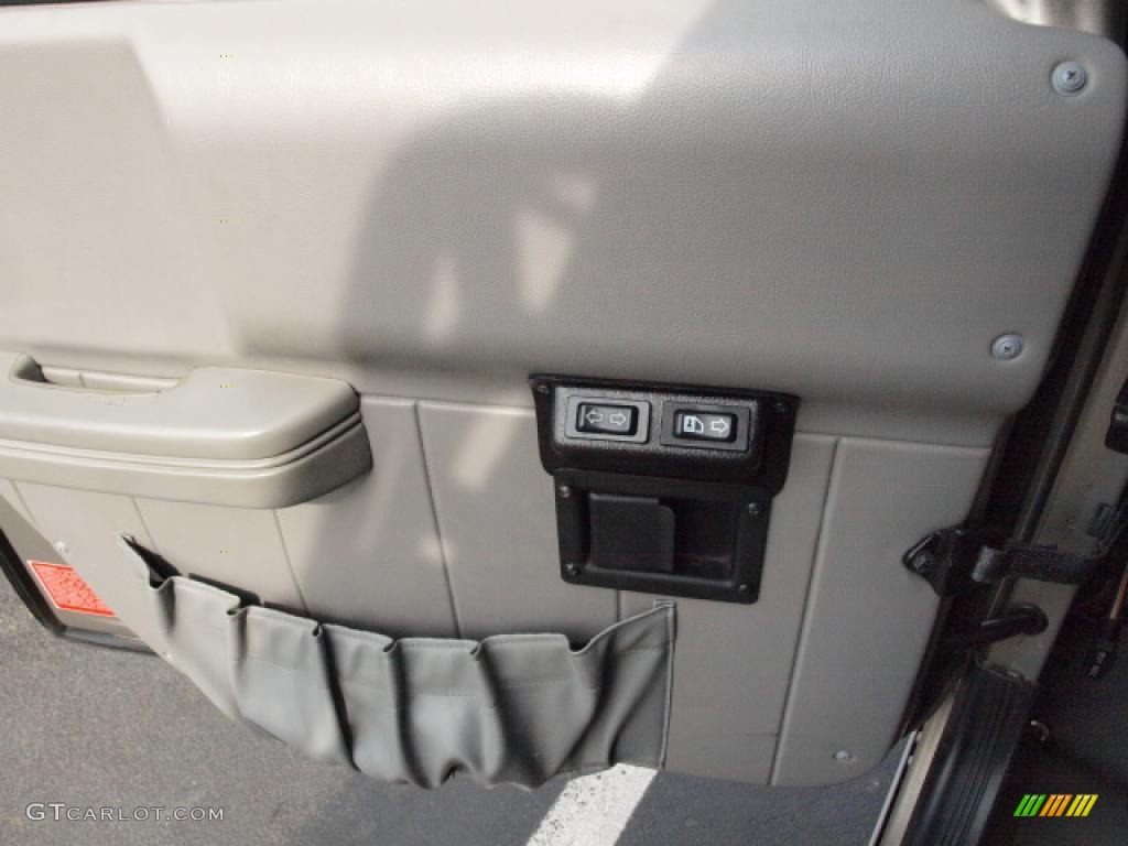 2001 H1 Wagon - Metallic Pewter / Cloud Gray photo #15
