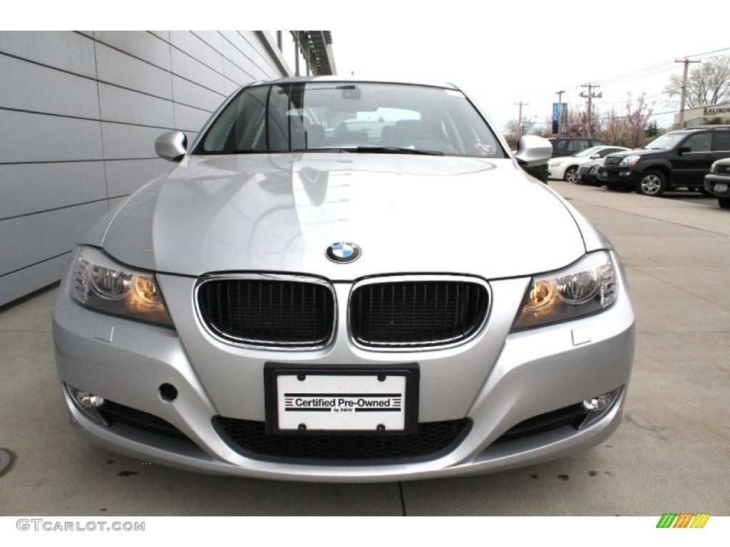 2010 3 Series 328i xDrive Sedan - Titanium Silver Metallic / Black photo #2