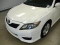 Super White - Camry SE Photo No. 5