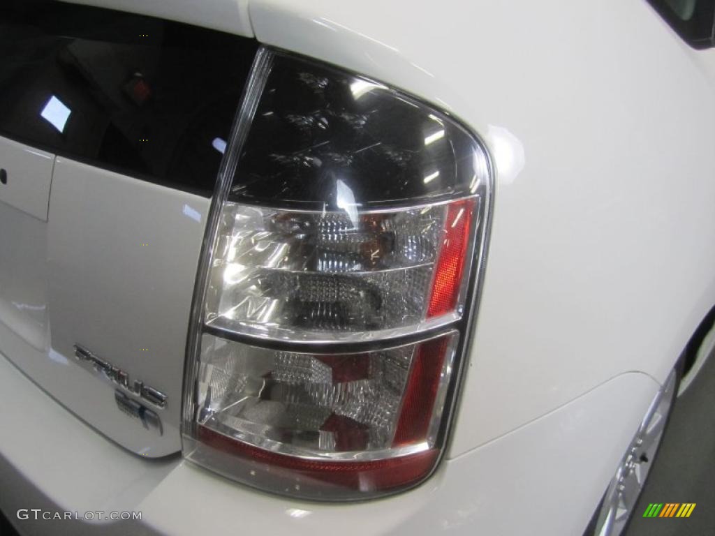 2005 Prius Hybrid - Super White / Gray/Burgundy photo #12