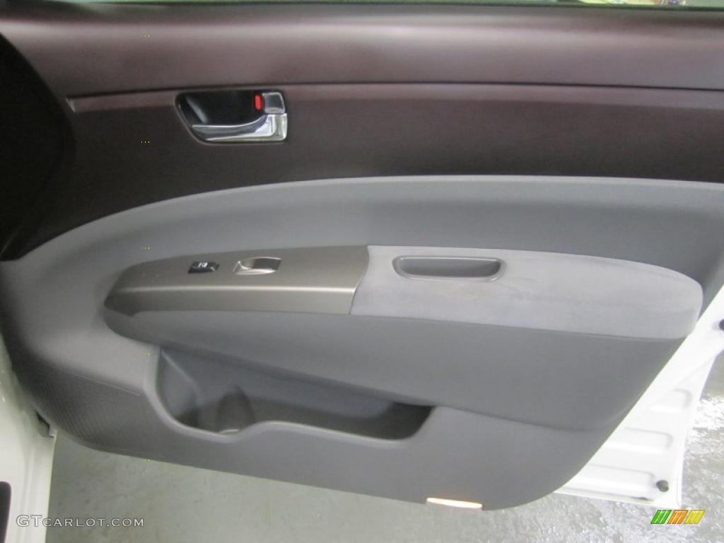 2005 Prius Hybrid - Super White / Gray/Burgundy photo #21