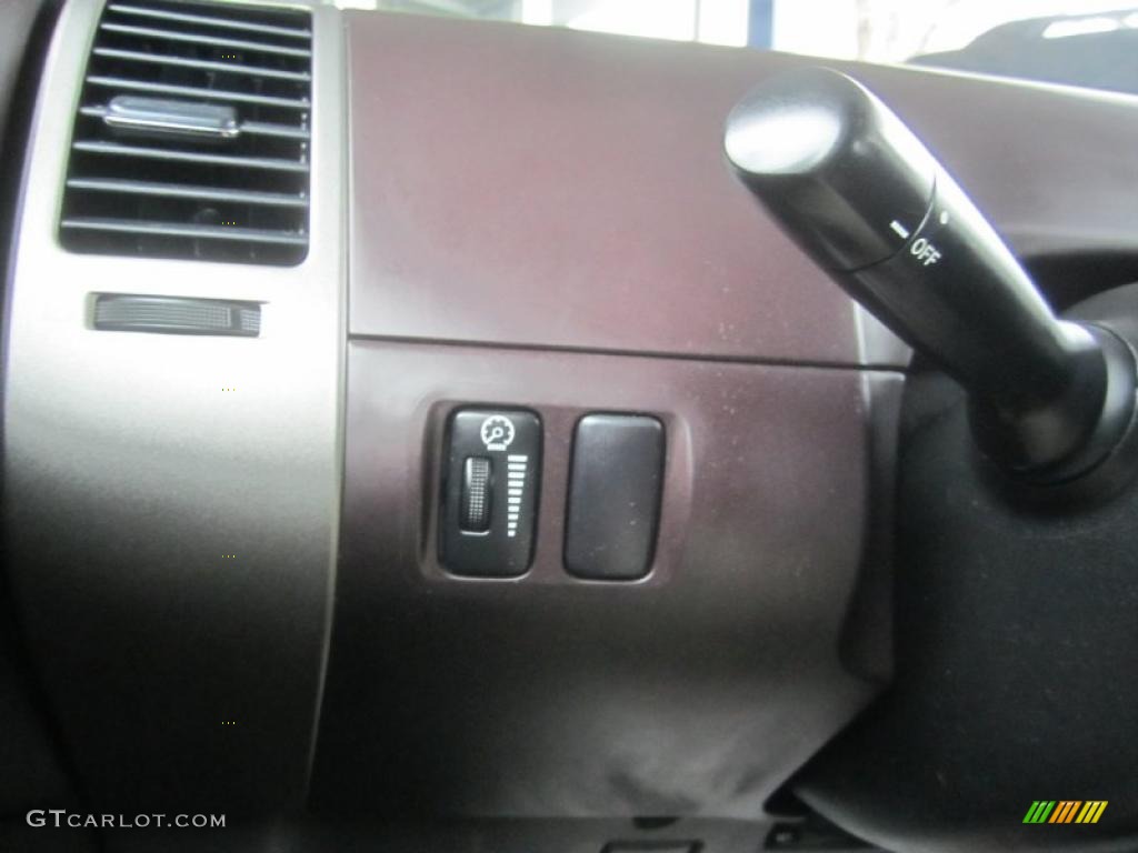 2005 Prius Hybrid - Super White / Gray/Burgundy photo #24