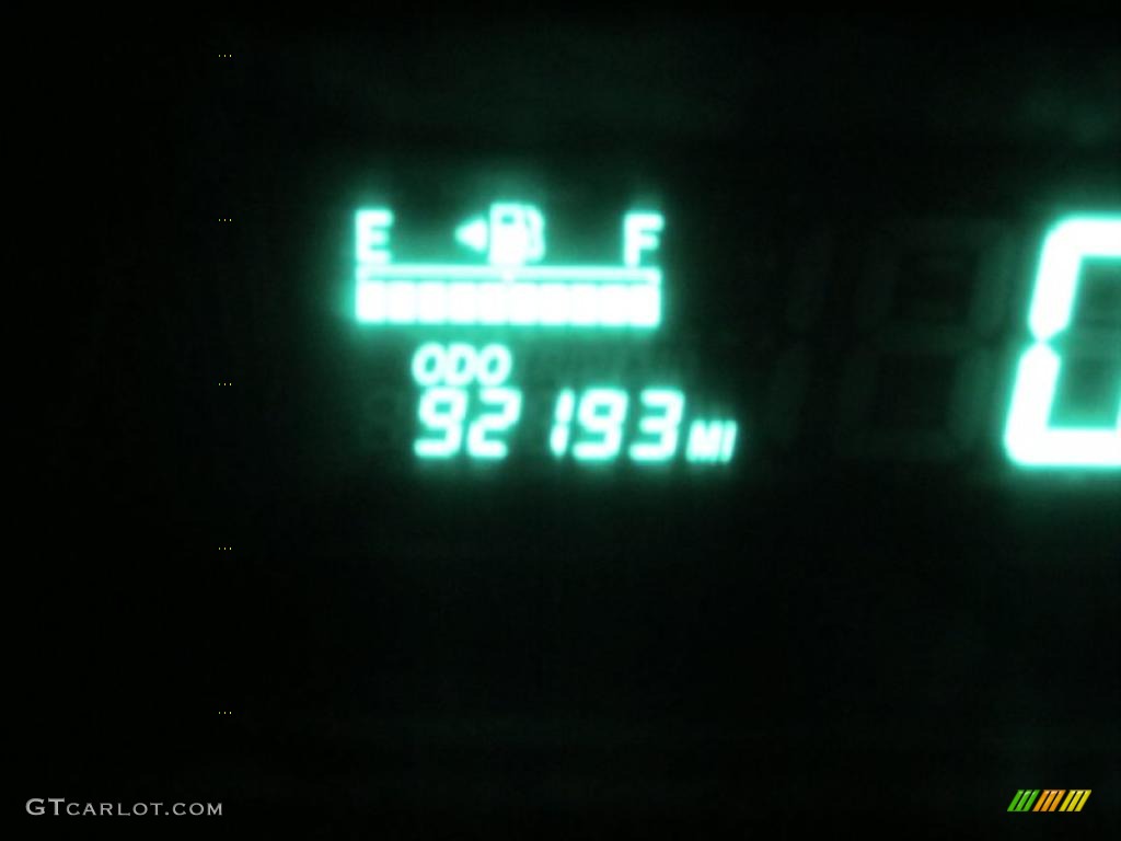 2005 Prius Hybrid - Super White / Gray/Burgundy photo #31