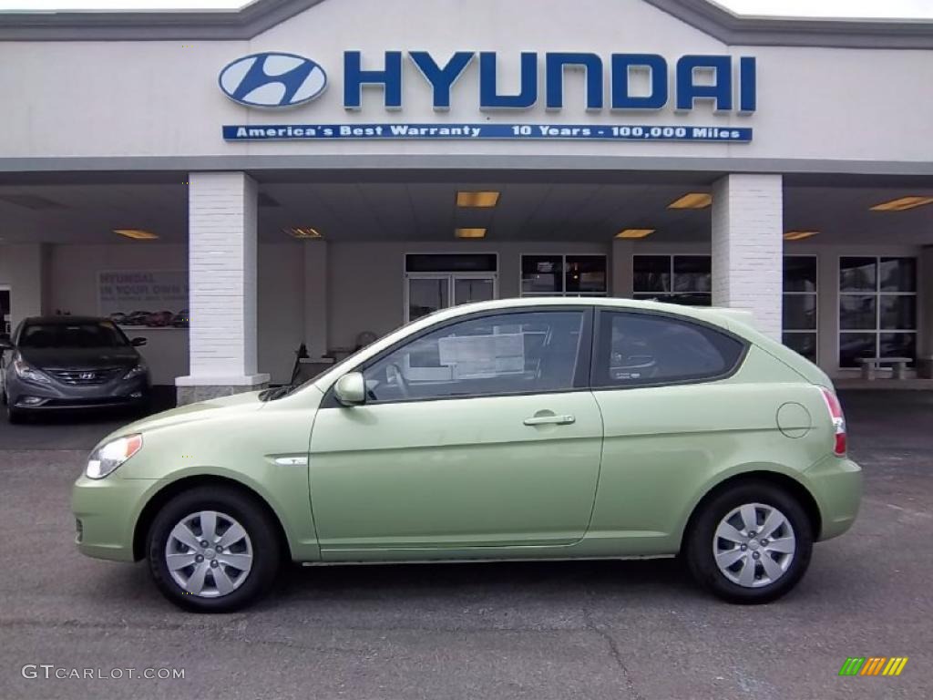 2011 Accent GS 3 Door - Apple Green Metallic / Black photo #1