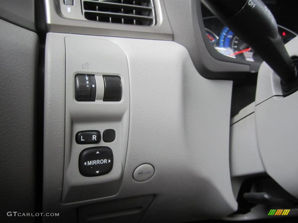 2009 Forester 2.5 X Premium - Sage Green Metallic / Platinum photo #25