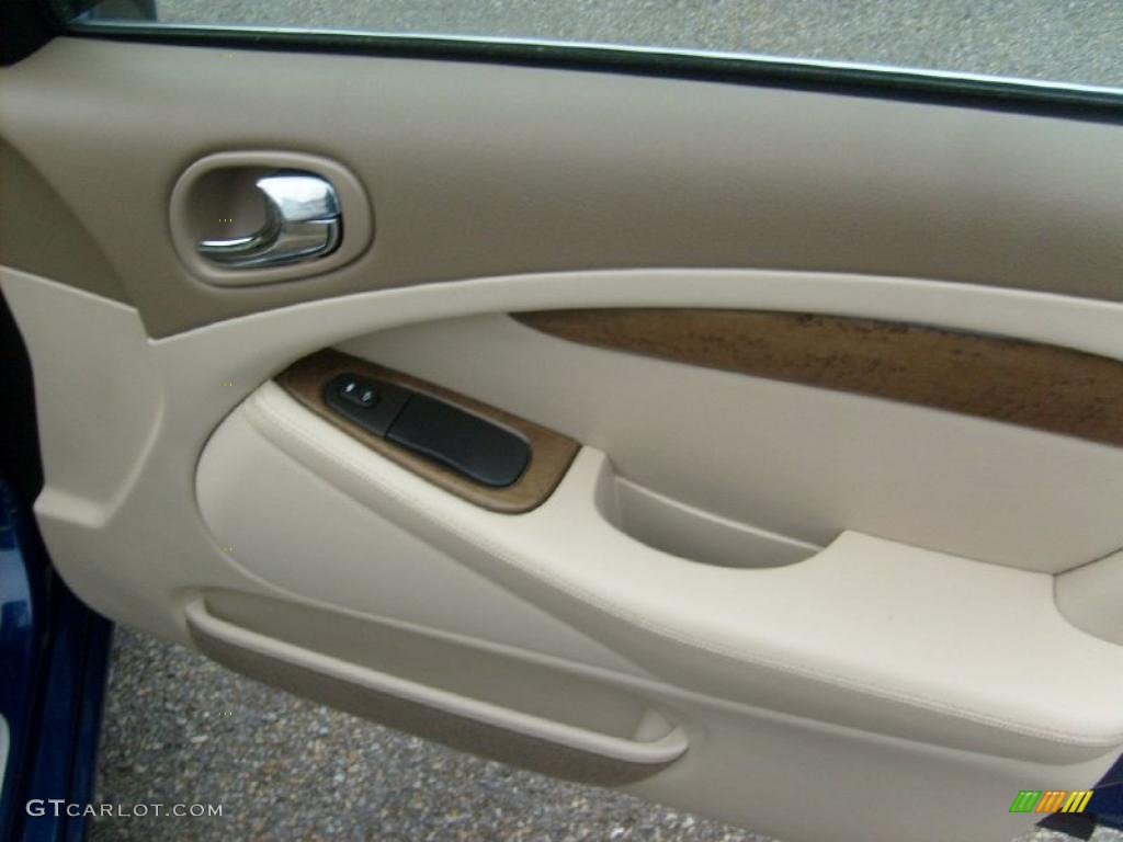 2004 Jaguar S-Type 4.2 Door Panel Photos