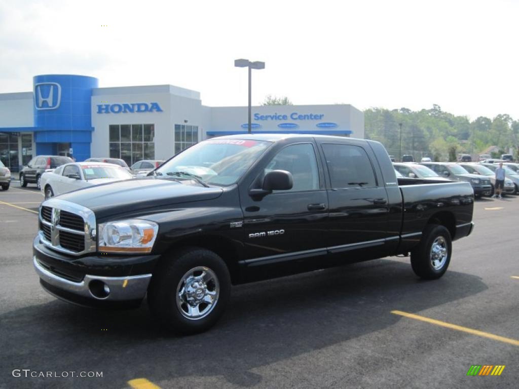 Black Dodge Ram 1500