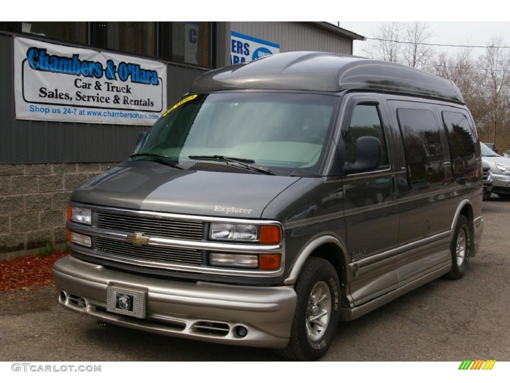 2000 Express G1500 Passenger Conversion Van - Medium Charcoal Gray Metallic / Neutral photo #1