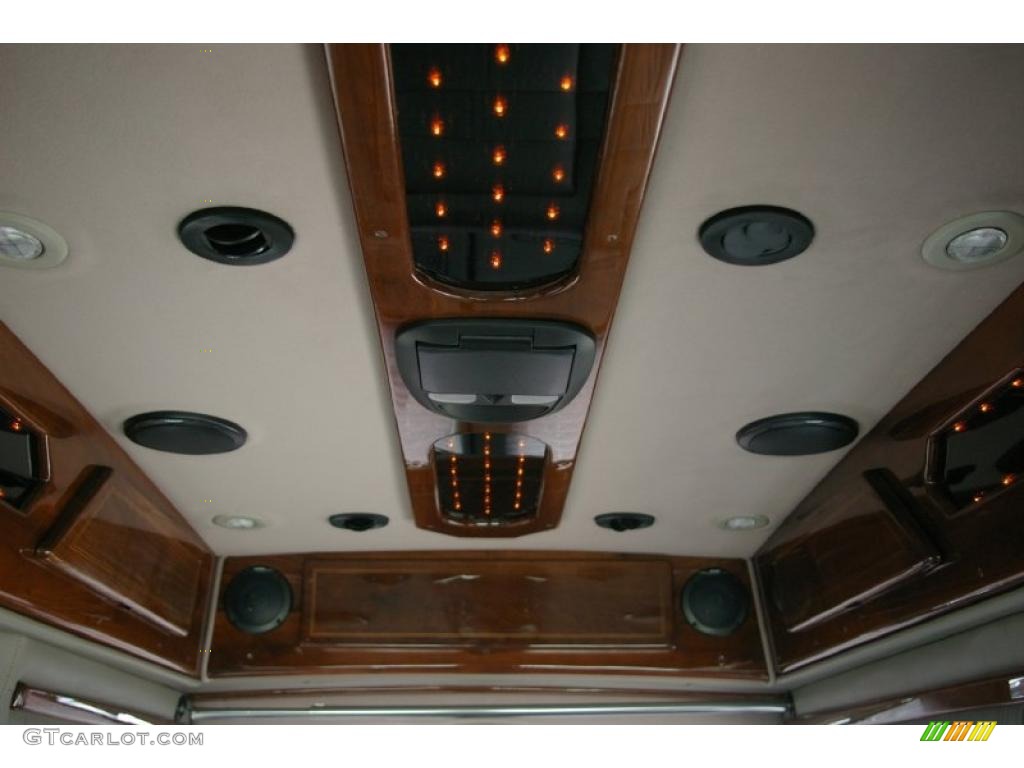 2000 Express G1500 Passenger Conversion Van - Medium Charcoal Gray Metallic / Neutral photo #12