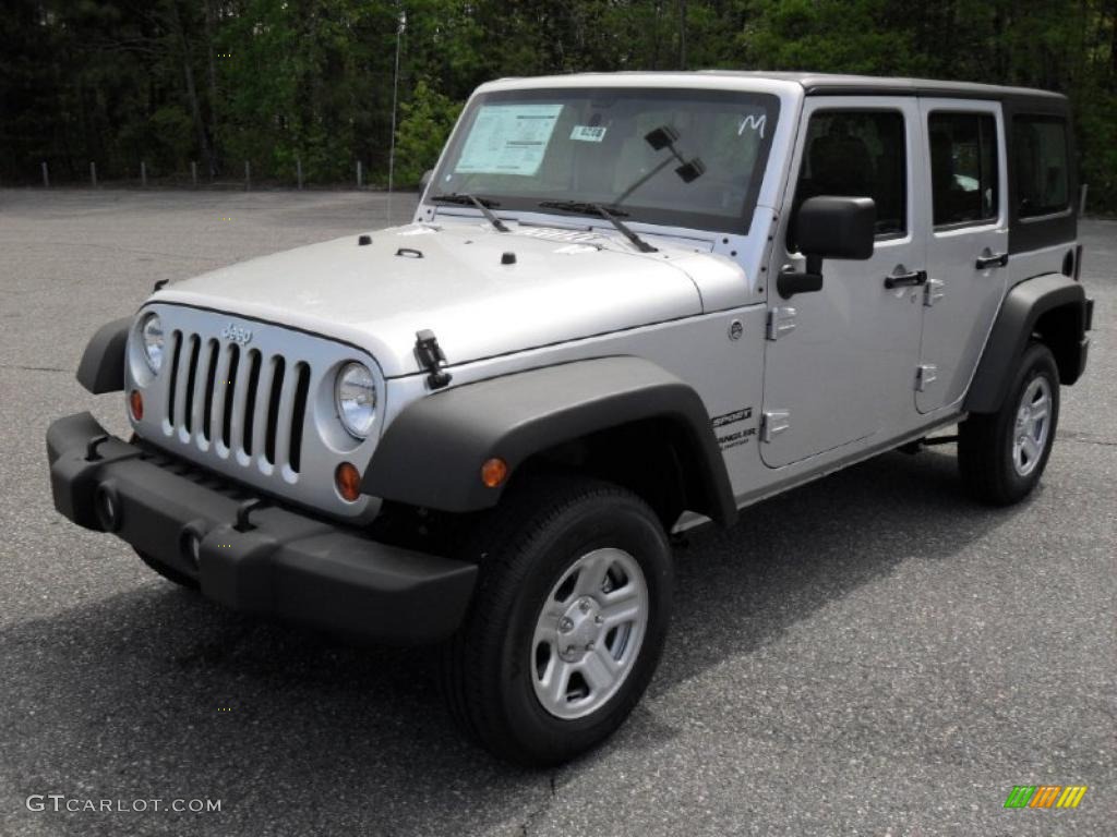 Bright Silver Metallic Jeep Wrangler Unlimited