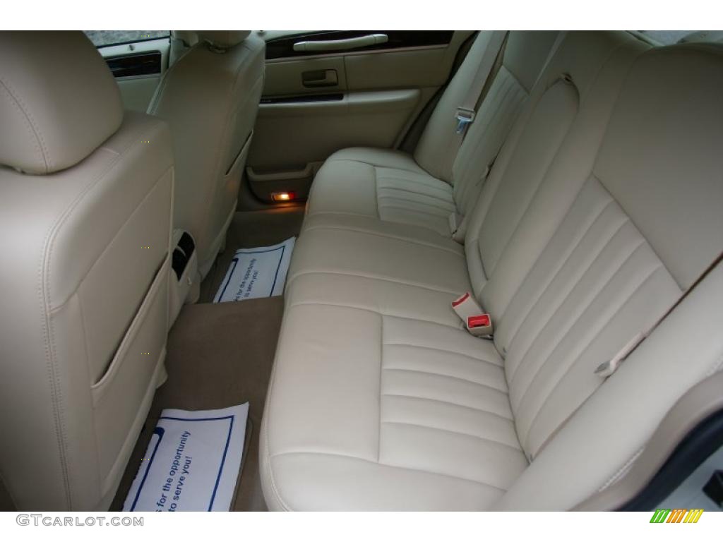 Dove Interior 2007 Lincoln Town Car Signature Photo #48270700