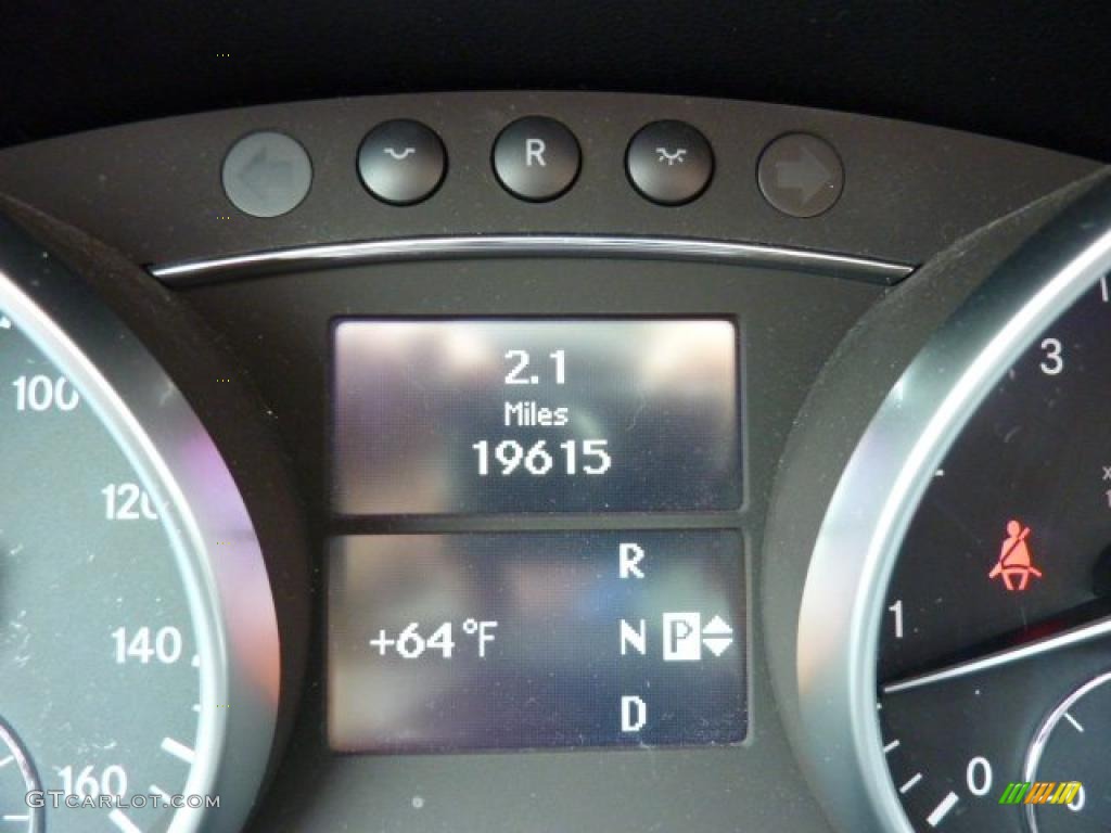 2009 ML 350 4Matic - Jade Green Metallic / Black photo #15