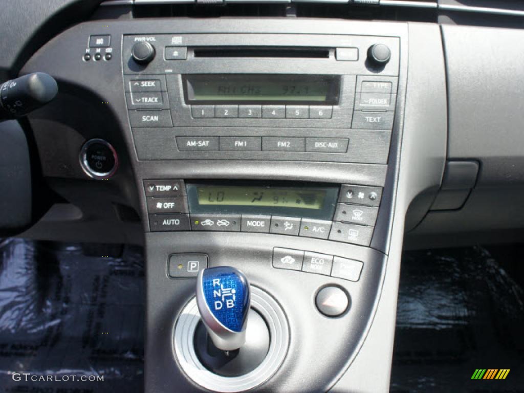 2010 Prius Hybrid IV - Black / Dark Gray photo #11
