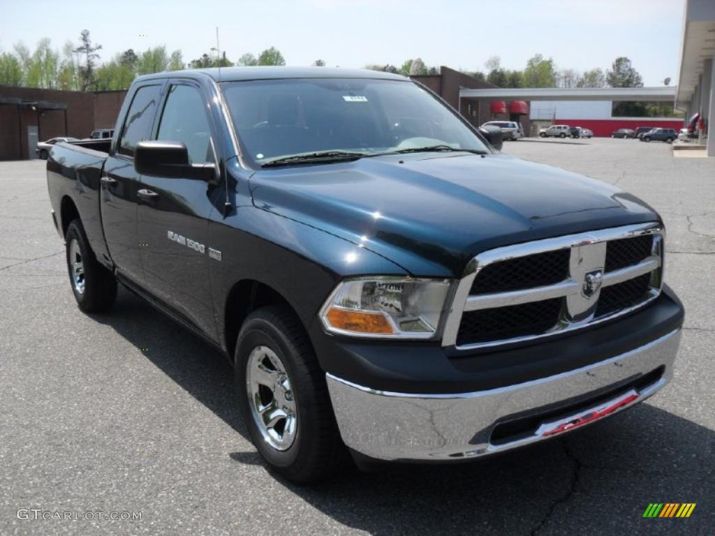 2011 Ram 1500 ST Quad Cab 4x4 - Hunter Green Pearl / Dark Slate Gray/Medium Graystone photo #5