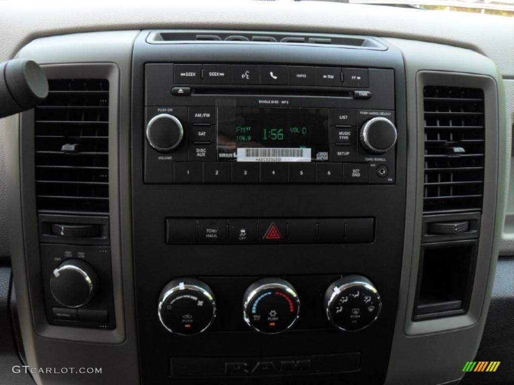 2011 Ram 1500 ST Quad Cab 4x4 - Hunter Green Pearl / Dark Slate Gray/Medium Graystone photo #11