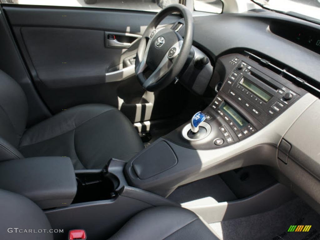 2010 Prius Hybrid IV - Black / Dark Gray photo #19
