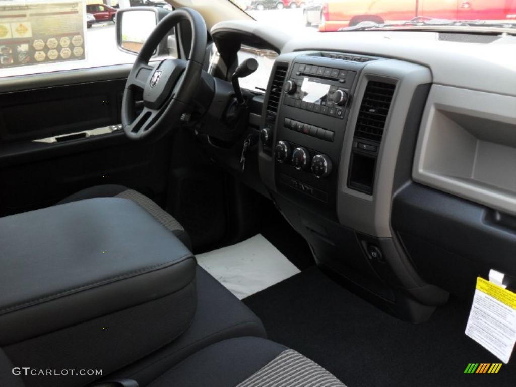 2011 Ram 1500 ST Quad Cab 4x4 - Hunter Green Pearl / Dark Slate Gray/Medium Graystone photo #20