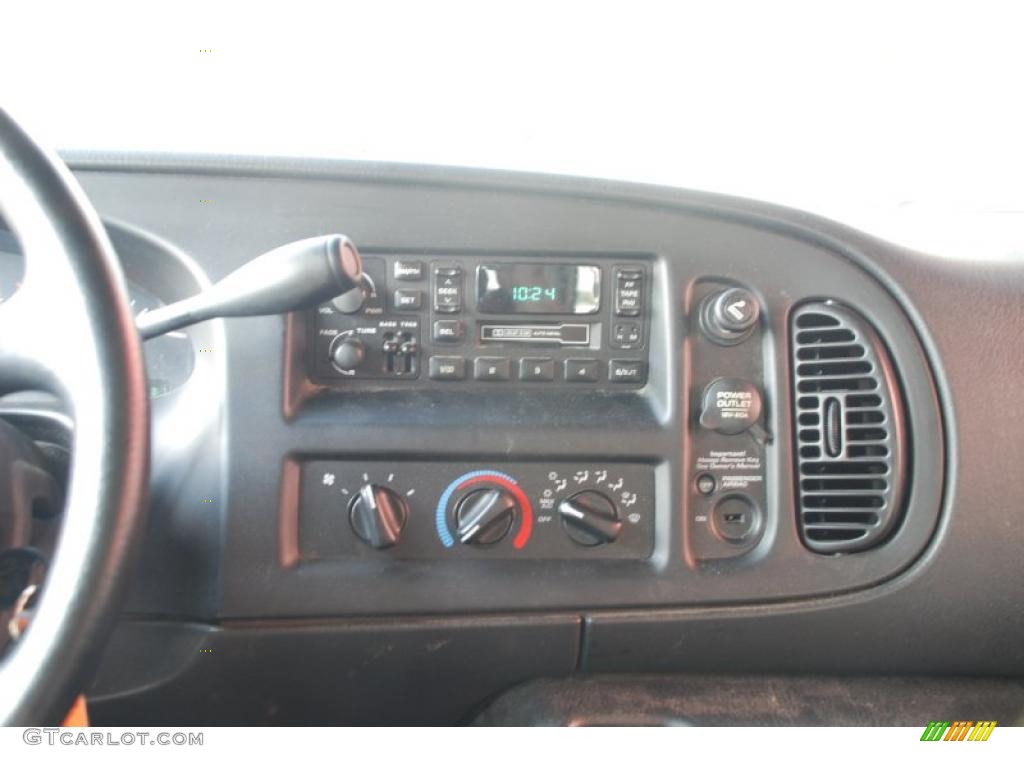 2001 Dodge Ram Van 1500 Cargo Controls Photo #48272830