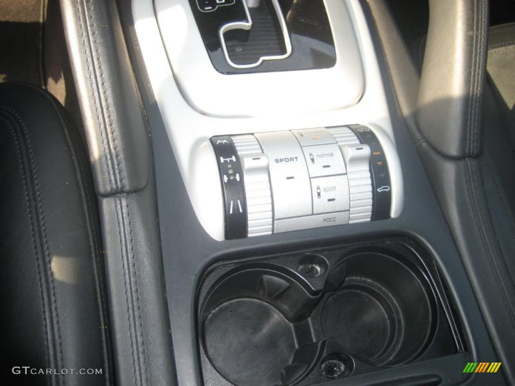 2009 Porsche Cayenne Turbo S Controls Photo #48273007